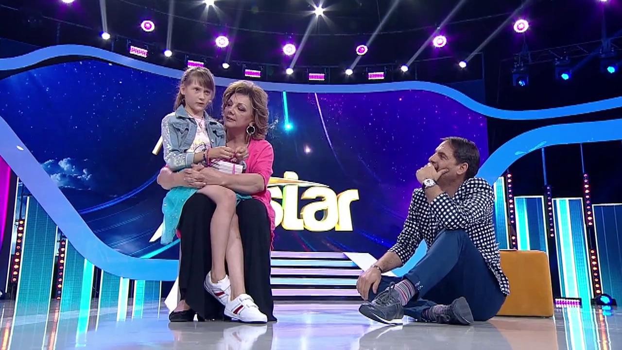 Carmen Tănase, SURPRIZĂ uriașă la „Next Star”! Actrița a venit cu un dar special pentru Ionela!