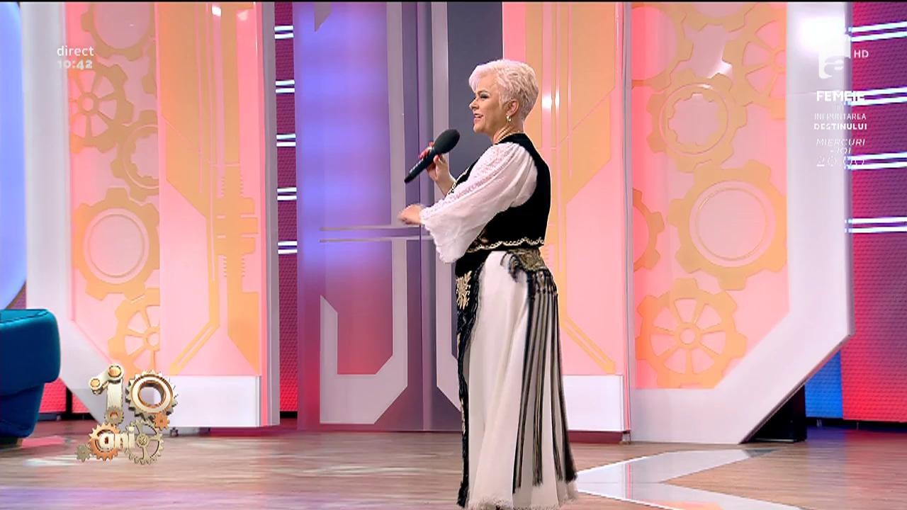 Valeria Arnăutu c&acirc;ntă, la Neatza, melodia "La popa la spovedit"