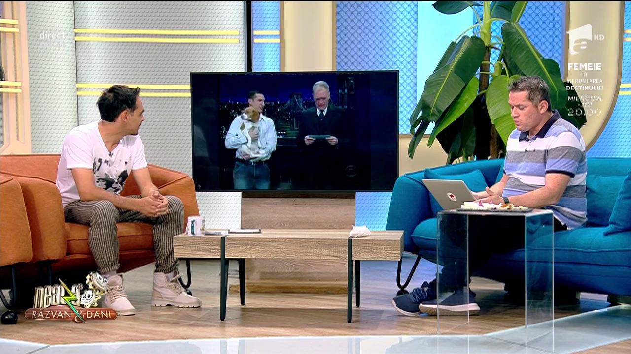 Smiley News! El este cel mai inteligent cățeluș care moare la comanda stăp&acirc;nului