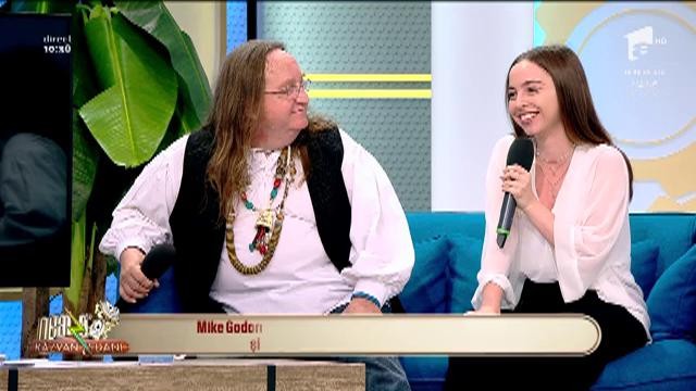 Mike Godoroja are doi copii gemeni, Ana-Maria și Alexandru. Fiica lui a c&acirc;știgat mai multe premii muzicale &icirc;n America