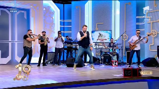 Horia Brenciu și HB Orchestra c&acirc;ntă live, la Neatza, melodia &bdquo;Ce-ar fi&rdquo;