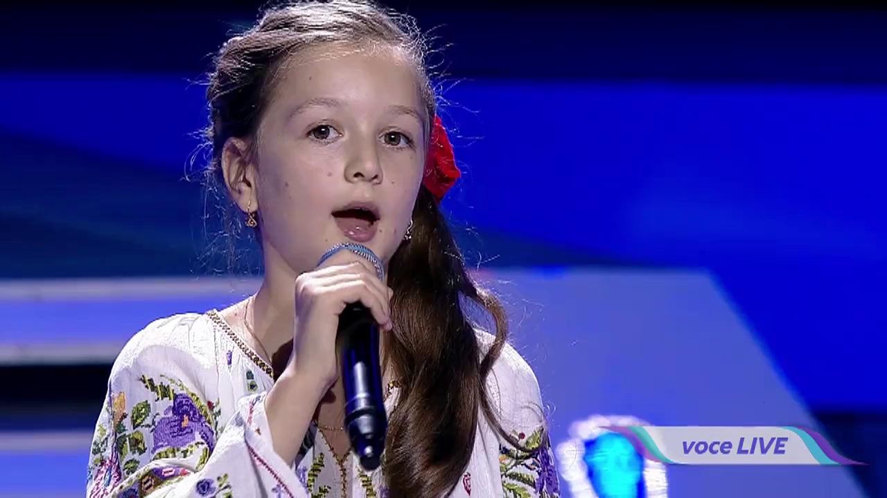 O adevărată ciocârlie a muzicii românești! La doar 11 ani, Andra i-a fermecat pe toți cu o voce de AUR!