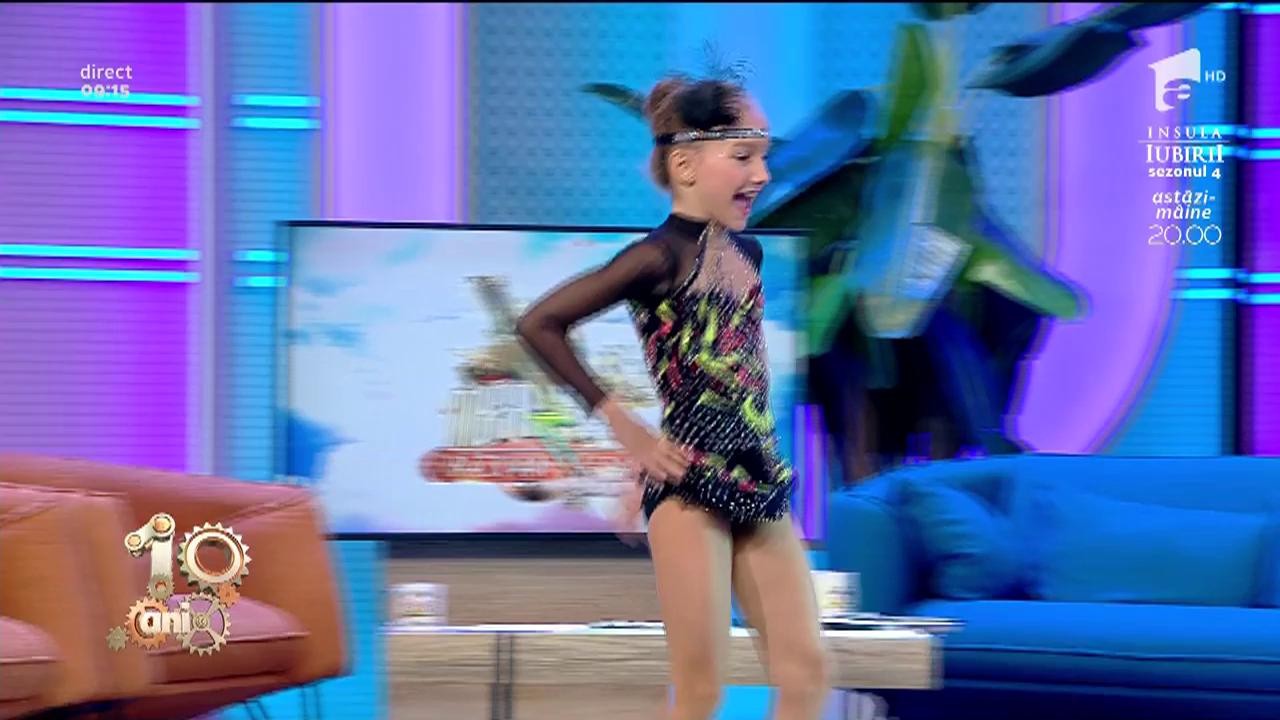 Ema Stoian, demonstrație de dans acrobatic la Neatza