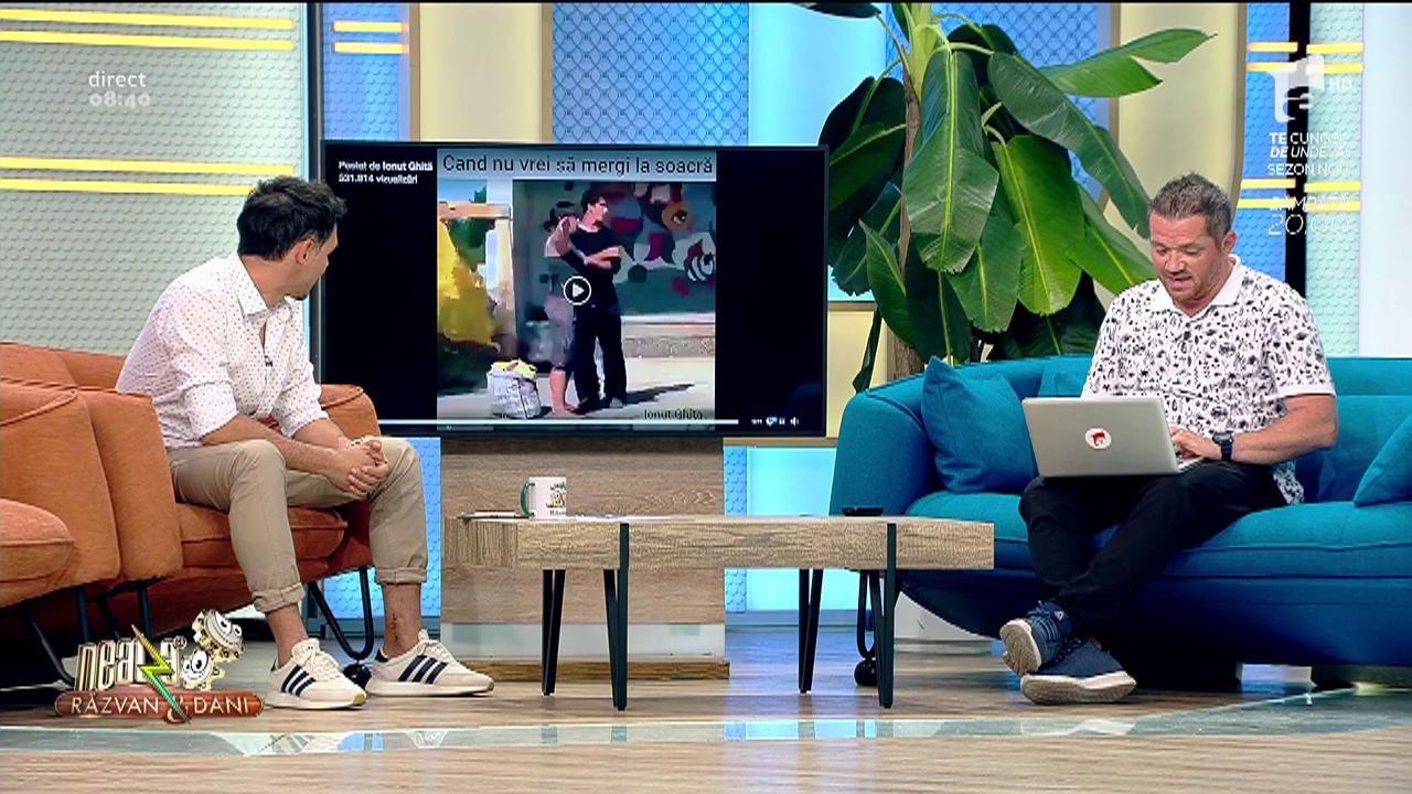 Smiley News! Un cuplu ce face autostopul