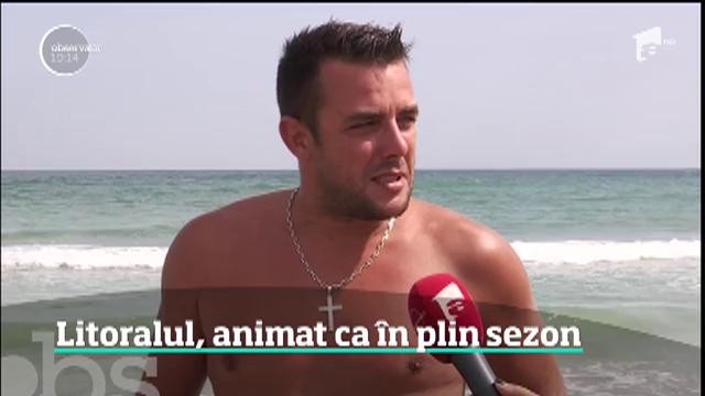 Turiştii nu se dau duşi de pe litoral. &Icirc;n weekendul de Sf&acirc;nta Maria Mică au umplut plajele şi au comandat roabe pline cu băuturi