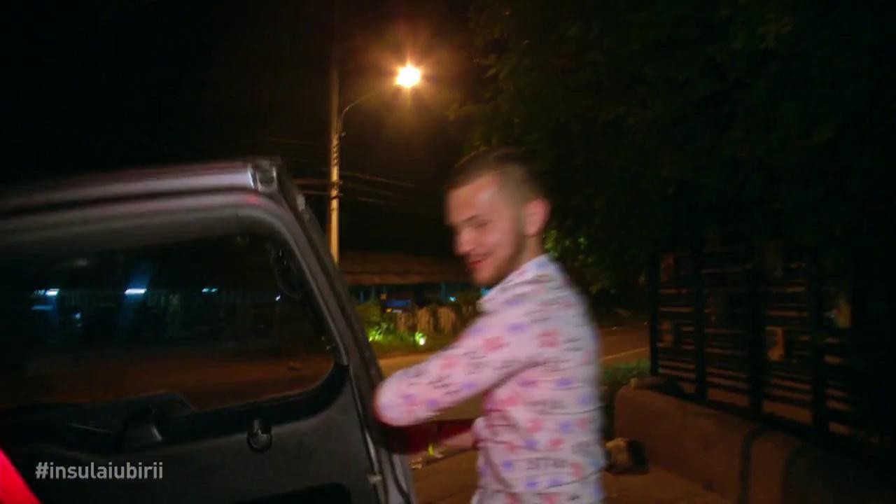 Prima despărțire de la &bdquo;Insula Iubirii&rdquo;. Iulian, dezamăgit că iubita lui a picat &icirc;n ispită: &bdquo;Are un caracter slab&rdquo;