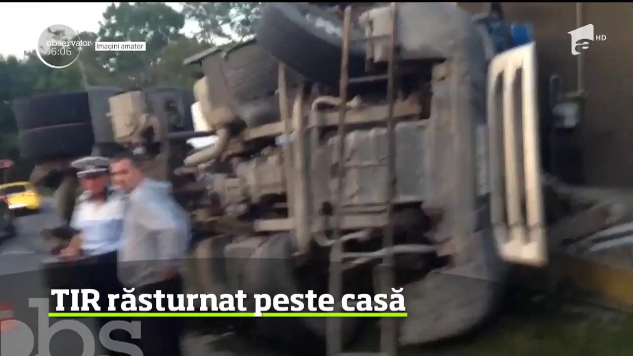 Accident spectaculos pe o şosea din D&acirc;mboviţa