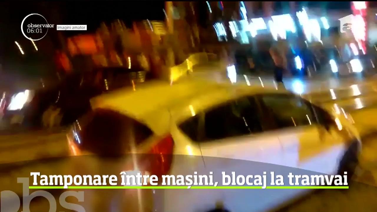 Un accident &icirc;n care au fost implicate două autovehicule a provocat haos &icirc;n cartierul Rahova din Capitală