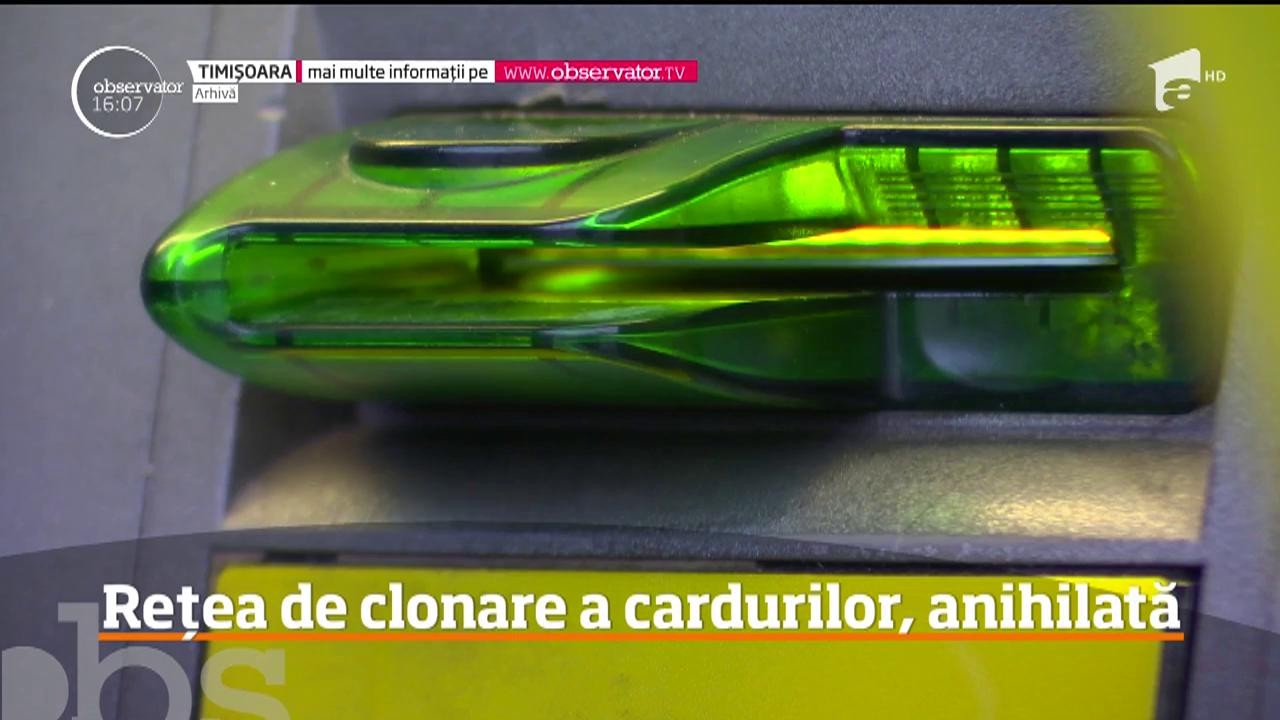 Mai mulţi indivizi din Timiş şi Bihor au reuşit să golească zeci de conturi, cu ajutorul unor dispozitive montate pe bancomate!