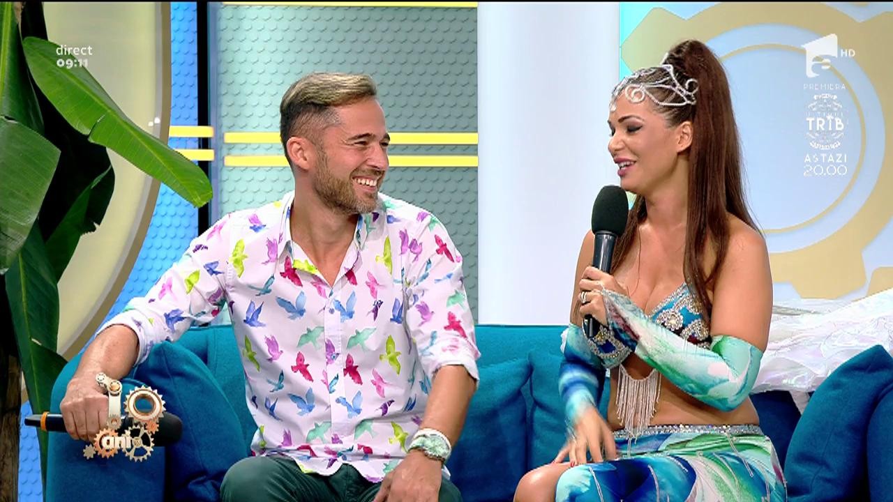 Deea și Dinu Maxer, 10 ani de căsătorie: "Ne-am cunoscut la un bal unde concuram pentru Miss. Nu am ocupat niciun loc pe podium, dar am plecat cu premiul cel mare acasă"