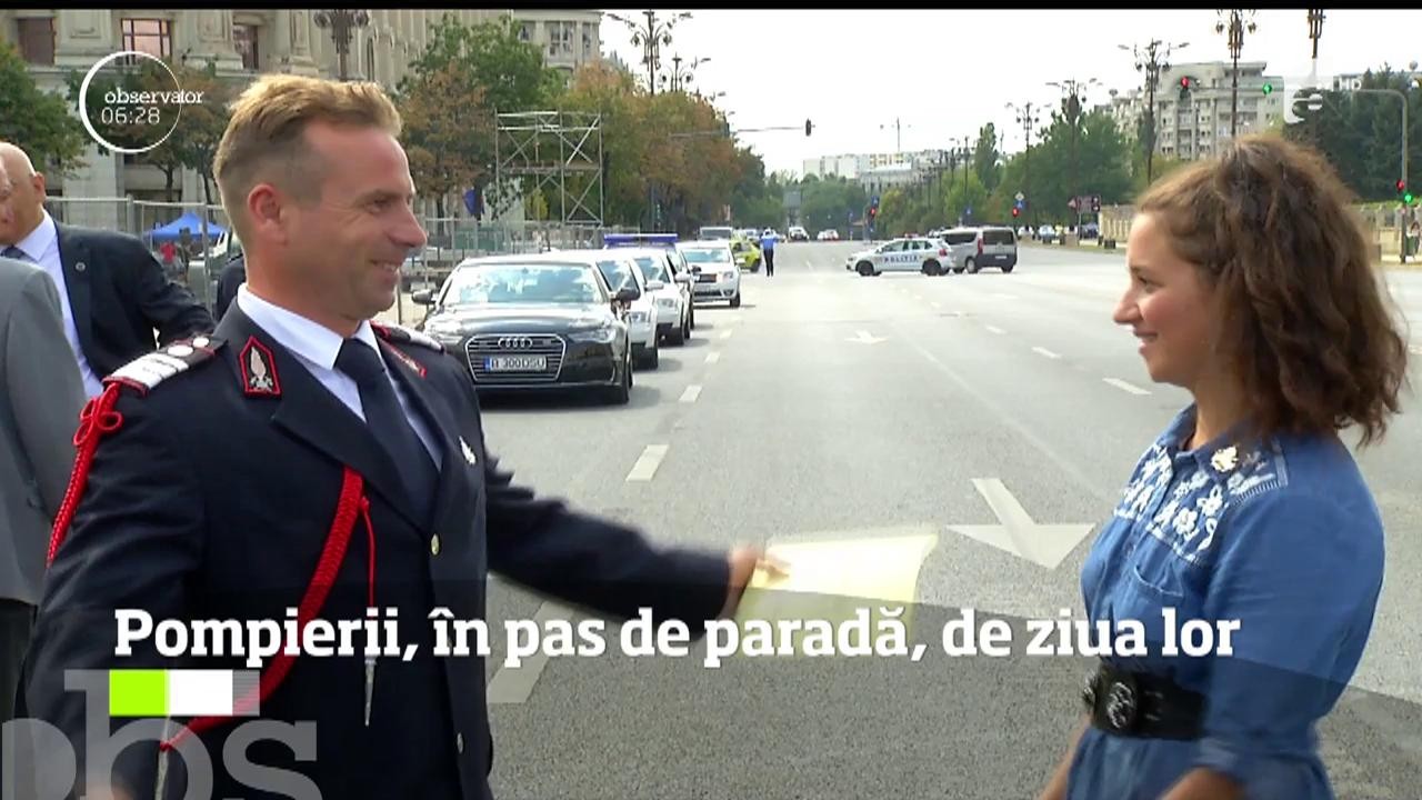 Centrul Capitalei a fost plin de pompieri. Şi nu vorbim de vreo intervenţie riscantă, ci de o paradă
