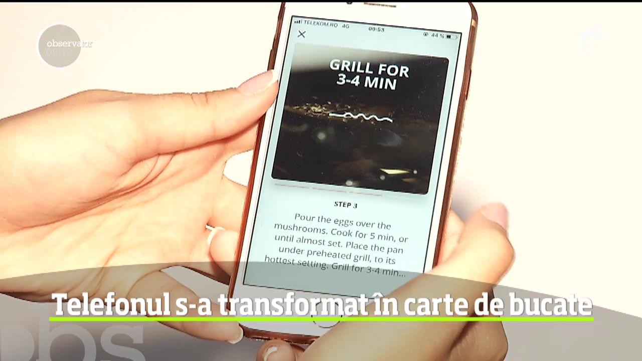 Rom&acirc;nii nu renunţă la telefon nici măcar &icirc;n bucătărie!