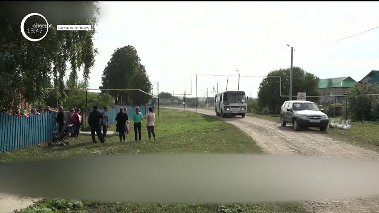 Preoţii ruşi au găsit o metodă ingenioasă pentru zonele &icirc;n care nu au fost ridicate biserici