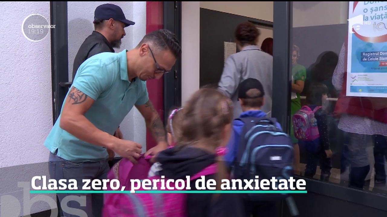 Primul an la şcoală pentru copii care nu au &icirc;mplinit nici şase ani poate fi o experienţă care lasă urme ad&acirc;nci. Elevii pot deveni anxioşi, spun chiar psihologii