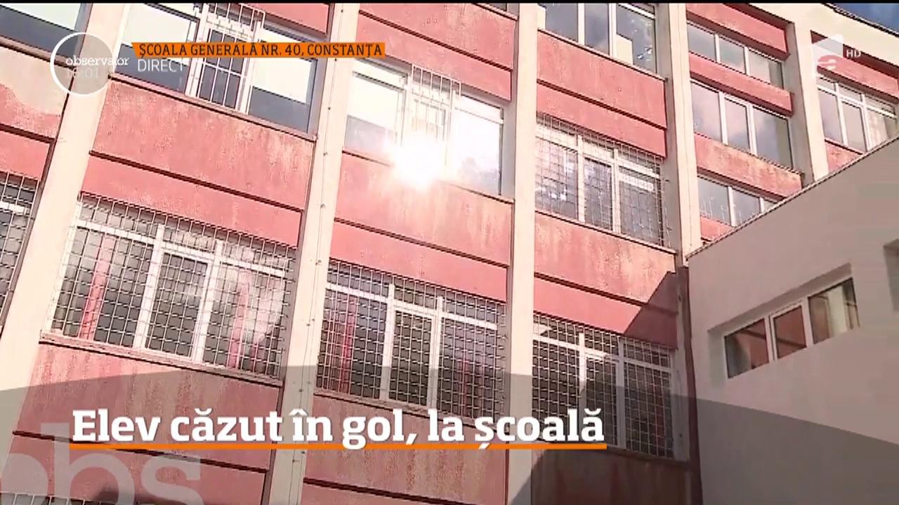 Un elev a căzut &icirc;n gol de la etajul doi al unei şcoli din Constanţa!