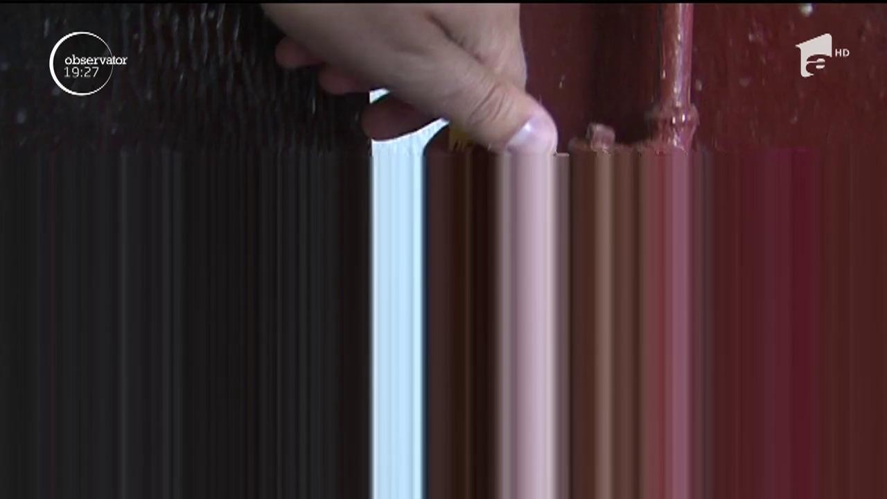 &Icirc;n Mureş, o şcoală a fost la un pas să sară &icirc;n aer. Un elev de 14 ani şi femeia de serviciu au ajuns la spital cu arsuri