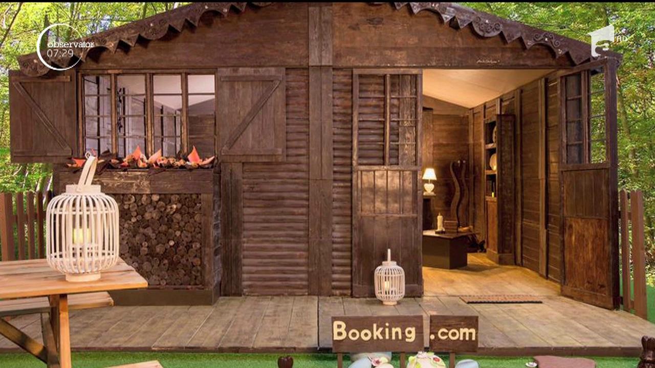 &Icirc;n Franţa, iubitorii de dulciuri au posibilitatea să fie găzduiţi, pentru o noapte, &icirc;ntr-o locuinţă pe gustul lor: o căsuţă de ciocolată