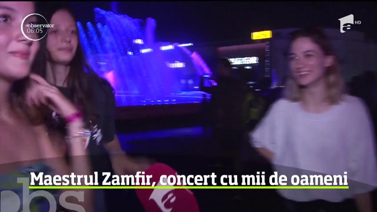 La f&acirc;nt&acirc;nile din Piaţa Unirii este aglomeraţie ca la bradul de Crăciun. Spectacolul a devenit punctul de atracţie al Capitalei