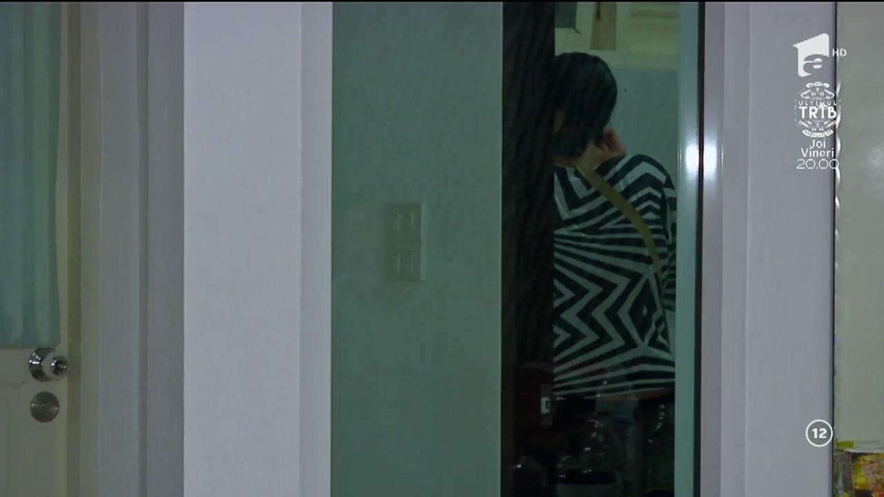 Andreea și Gabi, treziți, &icirc;n miez de noapte, de ispitele feminine