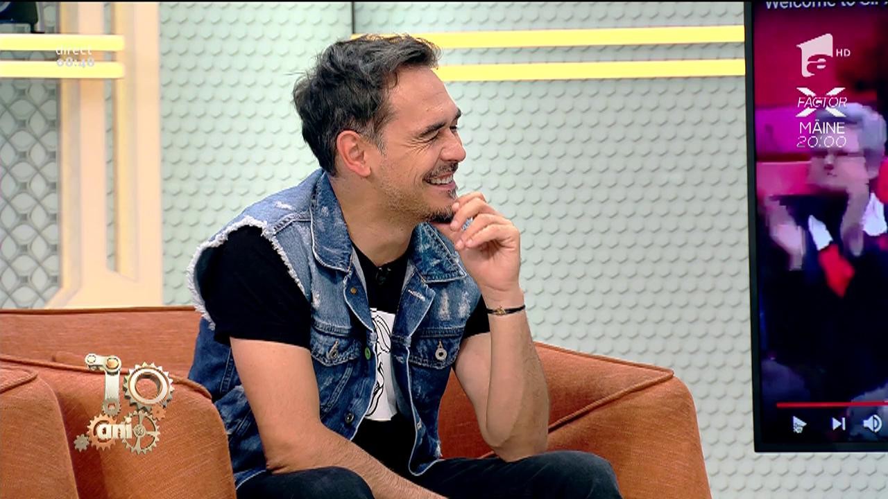 Smiley News. Sir Alex Ferguson s-a &icirc;ntors pe Old Trafford! Vezi cum a fost primit!