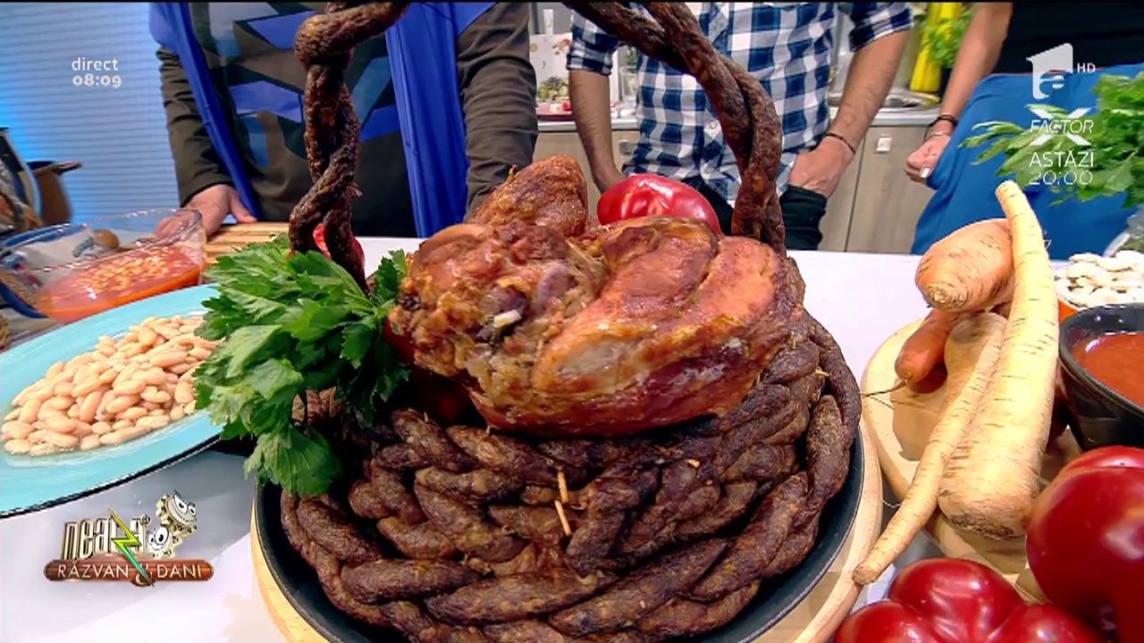 Reţeta zilei! Vlăduţ prepară "Fasole cu ciolan neafumat"