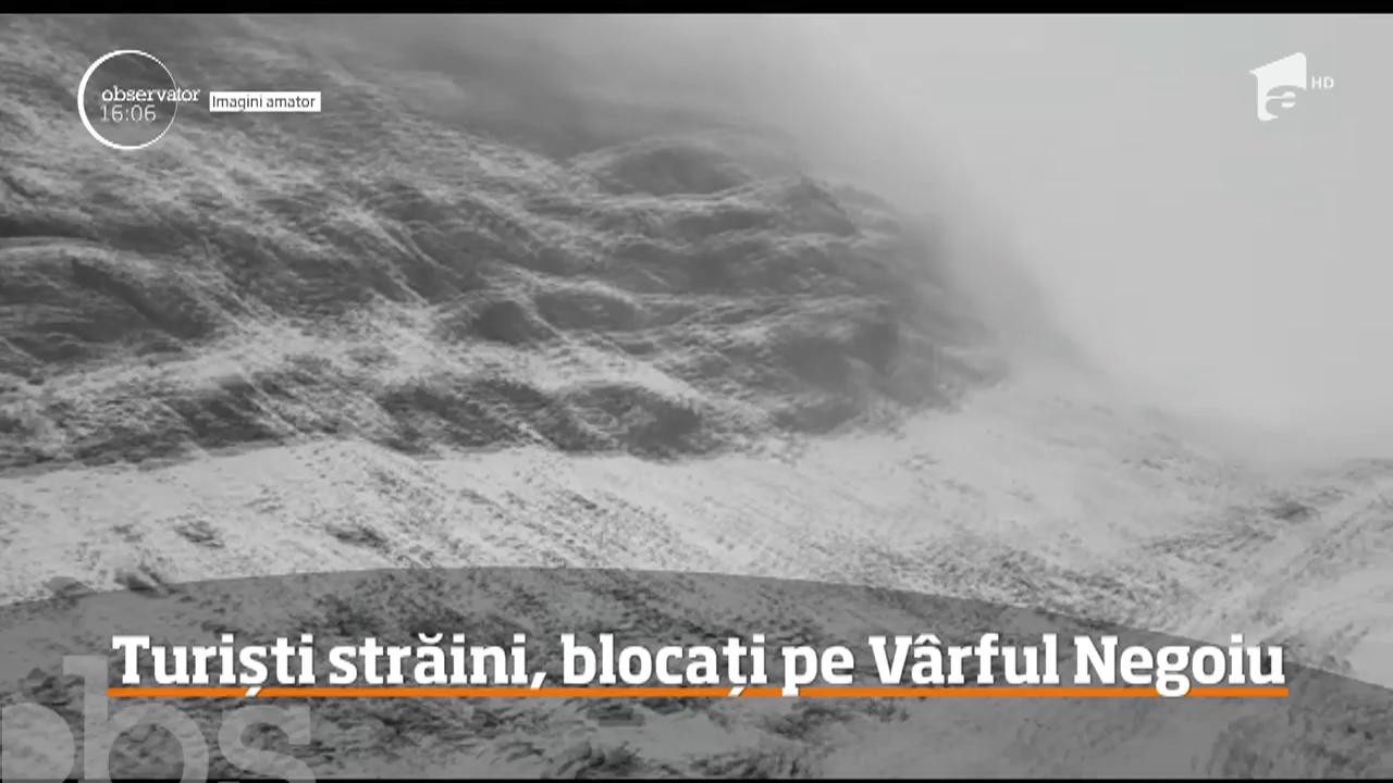 Doi turişti germani neechipaţi corespunzător au fost recuperaţi din Munţii Făgăraş, de o echipă formată din salvatori din două judeţe