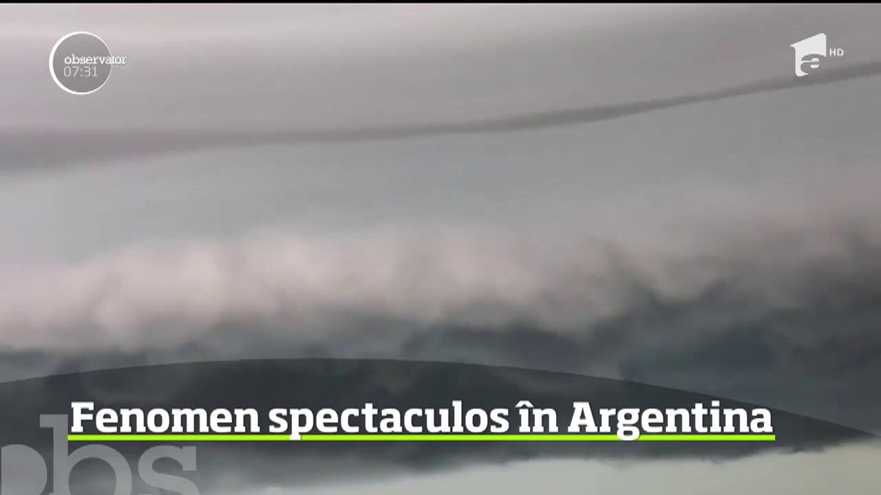 Fenomen spectaculos surprins &icirc;n Argentina. Un nor orizontal de foarte joasă altitudine a fost zărit de pescari &icirc;n apropiere de Mar de Plata