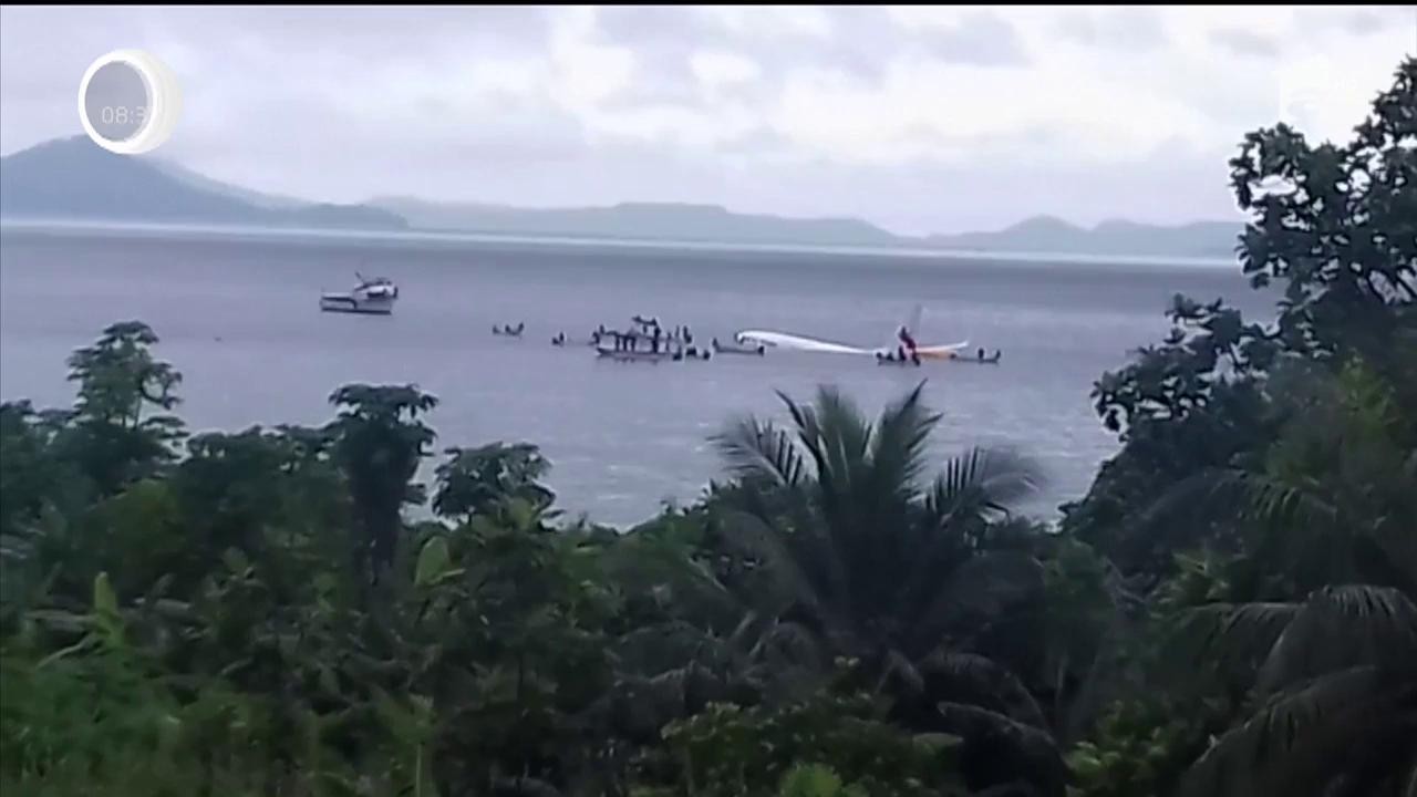 Miracol &icirc;n Oceanul Pacific, după prăbușirea unui avion plin cu pasageri
