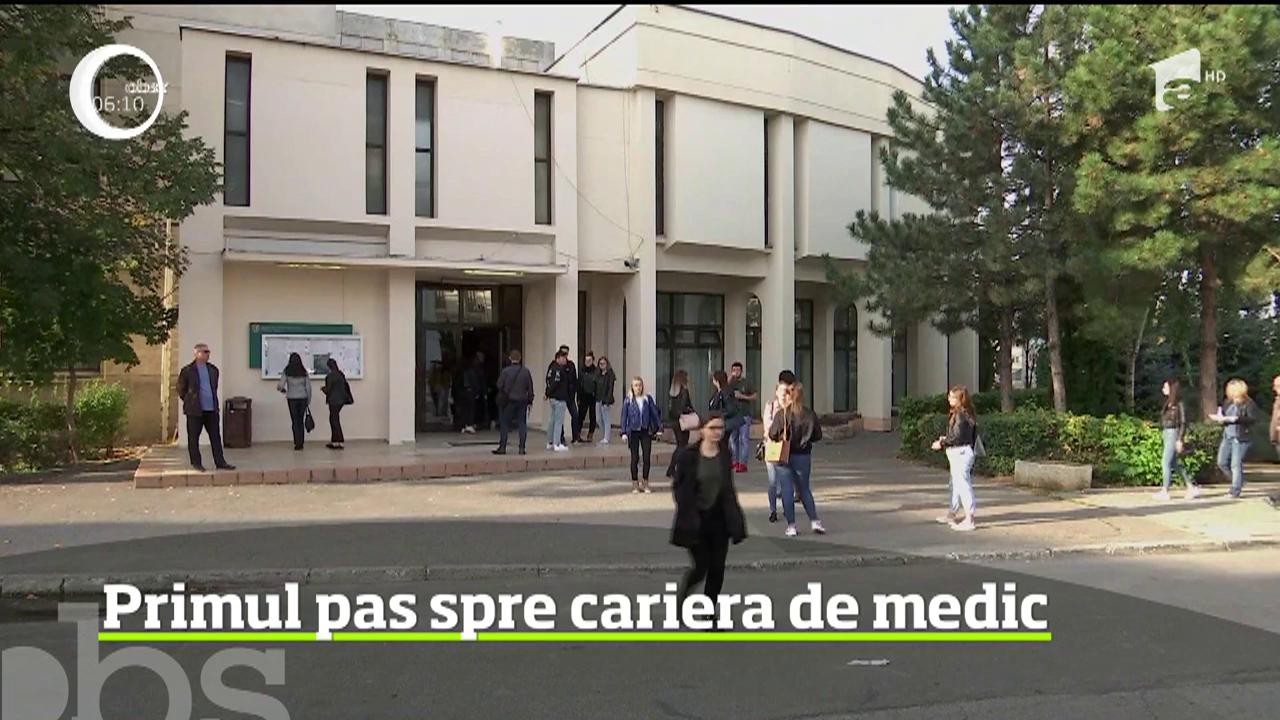 Ritual simbolic pentru studenţii ieşeni din primul an la medicină