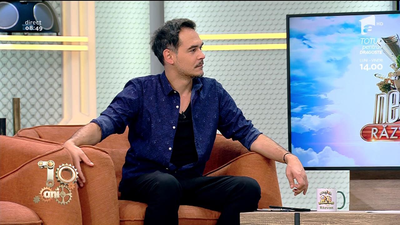 Lipsa căldurii și a apei calde poate lega noi prietenii: "Stăteam cu picioare &icirc;n apă și am cunoscut-o, &icirc;mi plăcea cum se &icirc;nmoaie"