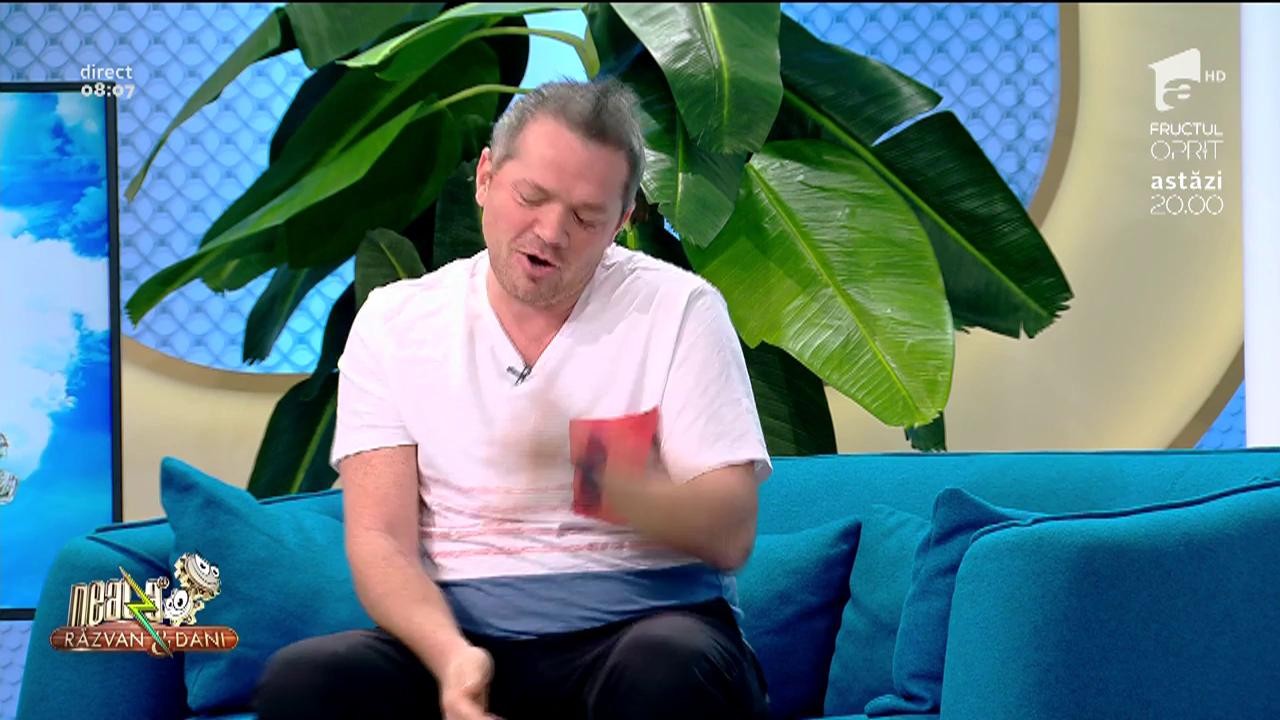 Cătălin Oprișan, istorisiri din timpul facultății: "Mai mă mutam &icirc;n Regie...am cobor&acirc;t pe o țeavă de gaze, nu avea cheie și bătea &icirc;n ușă"