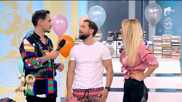 Prima apropriere fizică dintre Dani și Flavia, la Balul Bobocilor de la Neatza. Cei doi dansează senzațional