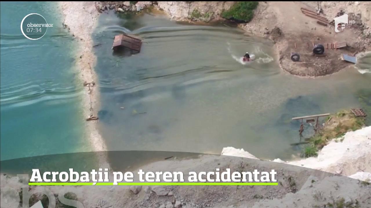 &Icirc;n Austria, o carieră de piatră abandonată este locul unde şi-au dat &icirc;nt&acirc;lnire trei maeştri ai unui sport poate mai puţin cunoscut, dar spectaculos: wakeboarding