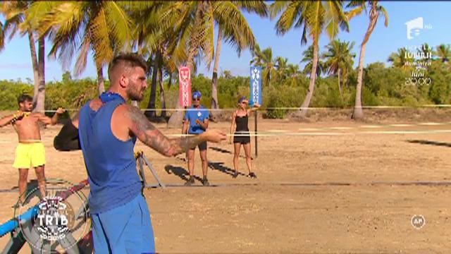 "Jocul Căpitanilor" a fost c&acirc;ştigat de echipa galbenă! Lemurii au c&acirc;ştigat o masă plină de bunătăţi!