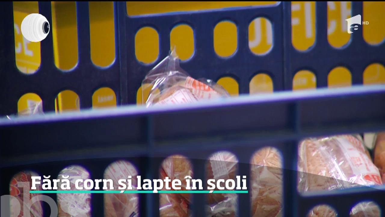 La o lună de la &icirc;nceperea şcolii, elevii &icirc;ncă aşteaptă cornul şi laptele