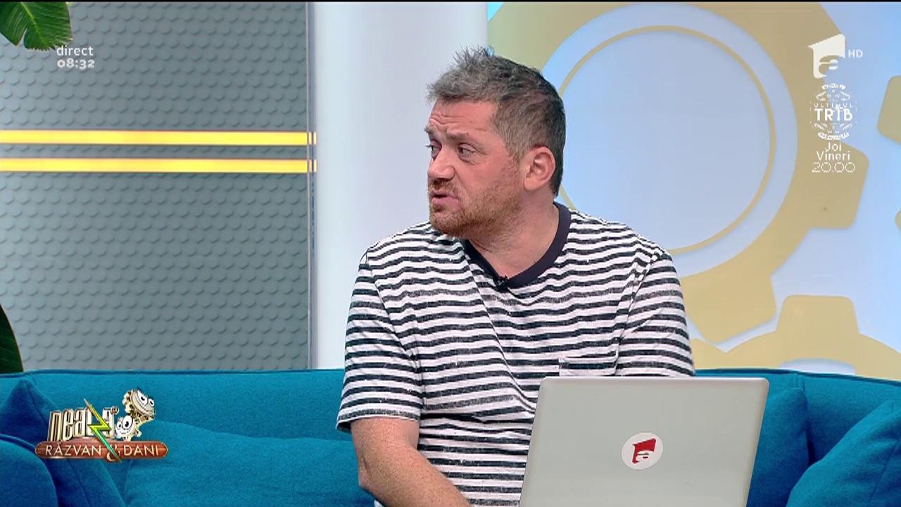 Smiley News. A prezentat rubrica meteo cu propriul copil &icirc;n spinare