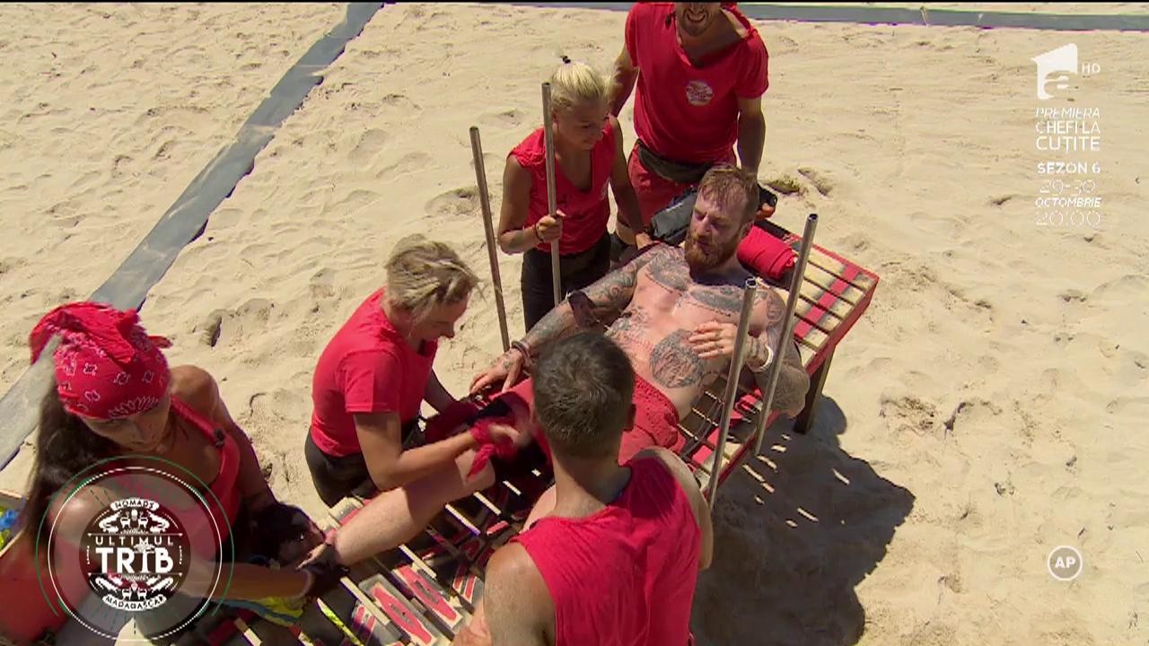 Alex Filip nu mai rezistă sub patul de cuie: "Nu &icirc;mi mai simt picioarele"