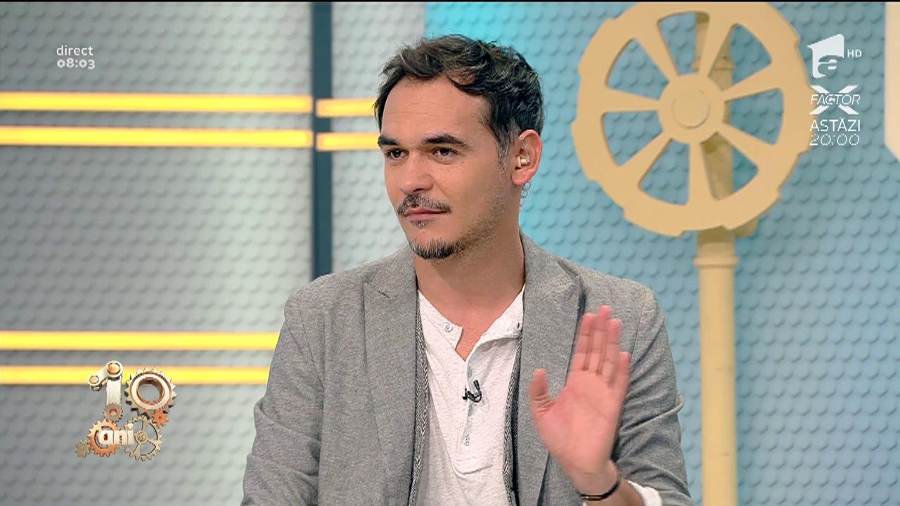 Răzvan, dezamăgit de vestea dată de Dani: &bdquo;Te-ai &icirc;mbrăcat frumos degeaba. Pe ucenice le sunăm cu video&rdquo;