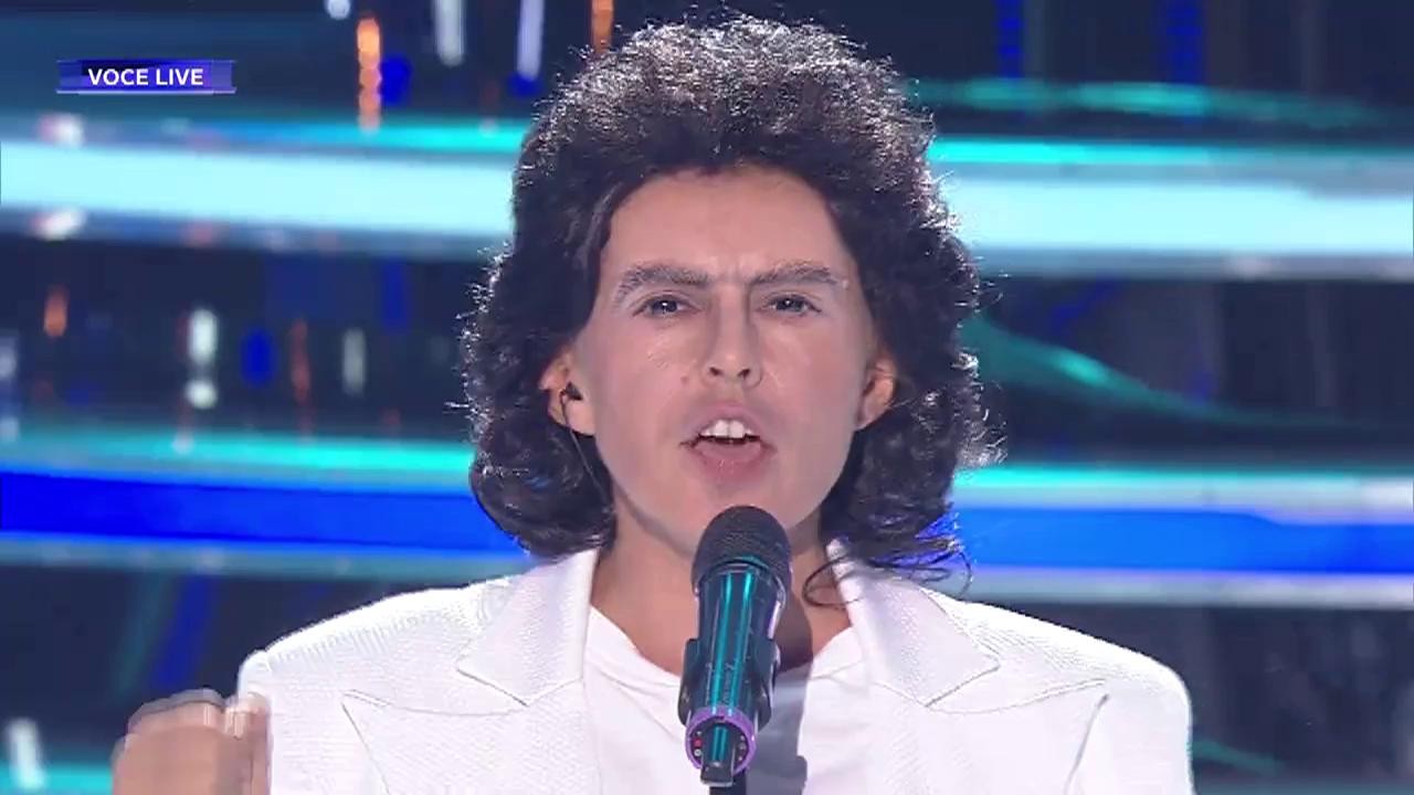 Alexandra Velniciuc se transformă în Toto Cutugno - "Insieme"