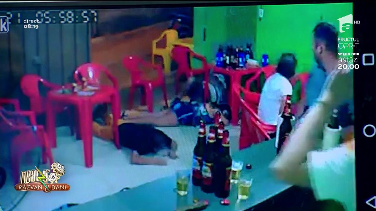 Smiley News: De ce nu e bine să stai mereu pe telefon