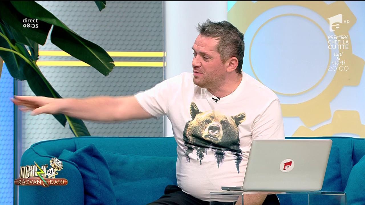 Smiley News! Un Dorel &icirc;n varianta de ciocolată, m&acirc;ndru de ceea ce a realizat