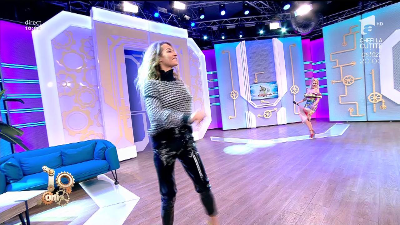 Dianna Rotaru c&acirc;ntă, la Neatza, melodia "O damigeană"