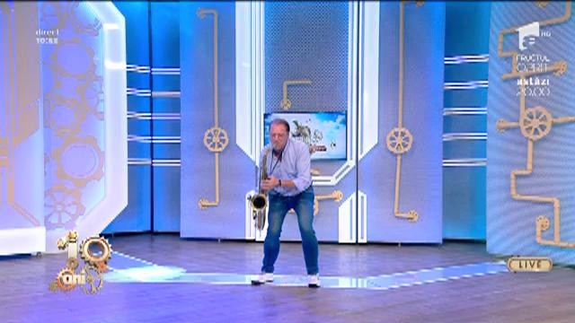 Flavius Teodosiu c&acirc;ntă, LIVE, la saxofon melodia "I'll Never Love Again (A Star Is Born)"
