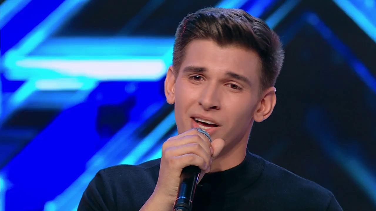 Bruno Mars - "When I was your man". Vezi cum cântă Cristian Sanda, pe scena X Factor