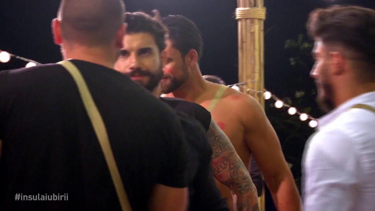 Mirela i-a transmis un mesaj iubitului ei, Ionuț, pe g&acirc;tul ispitei Mircea!