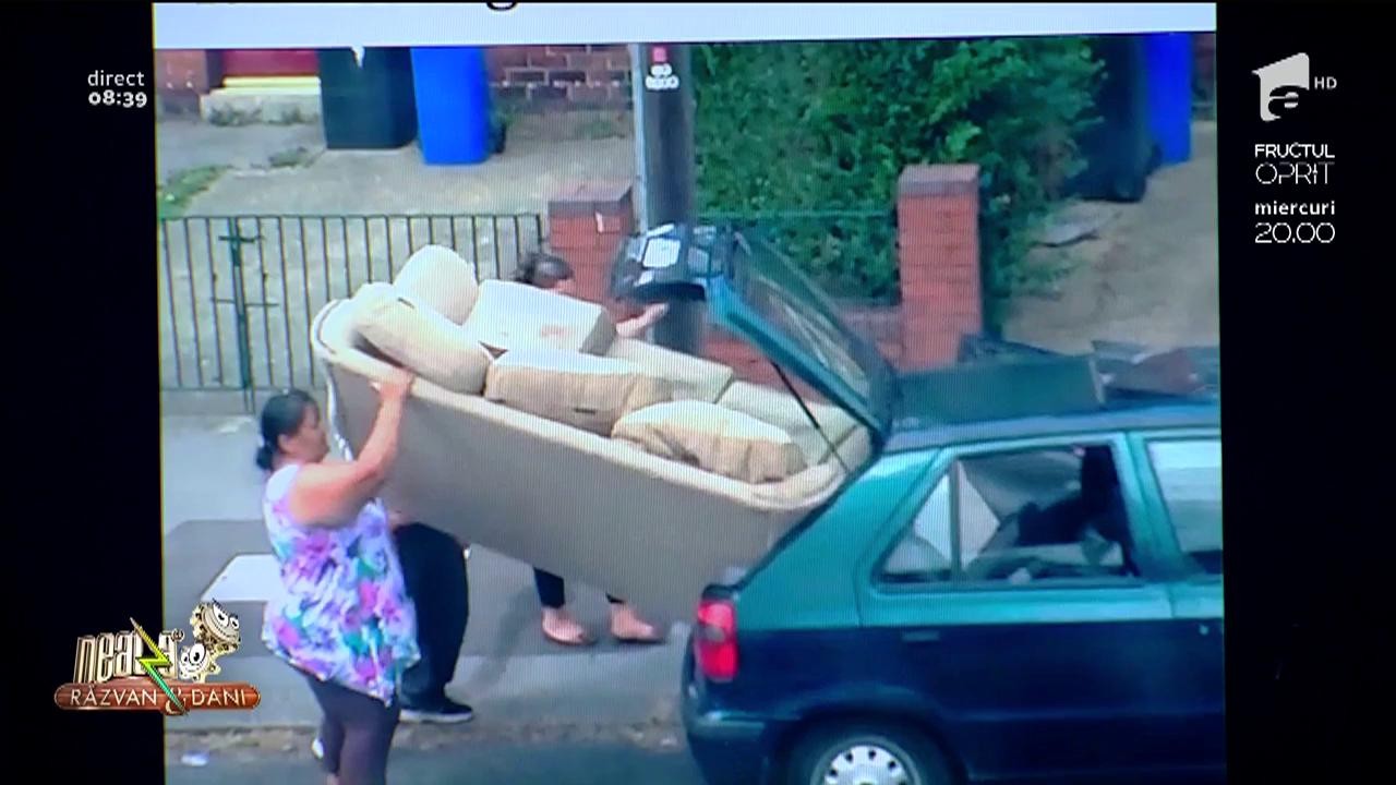 Smiley News. C&acirc;te canapele intră &icirc;ntr-o mașină