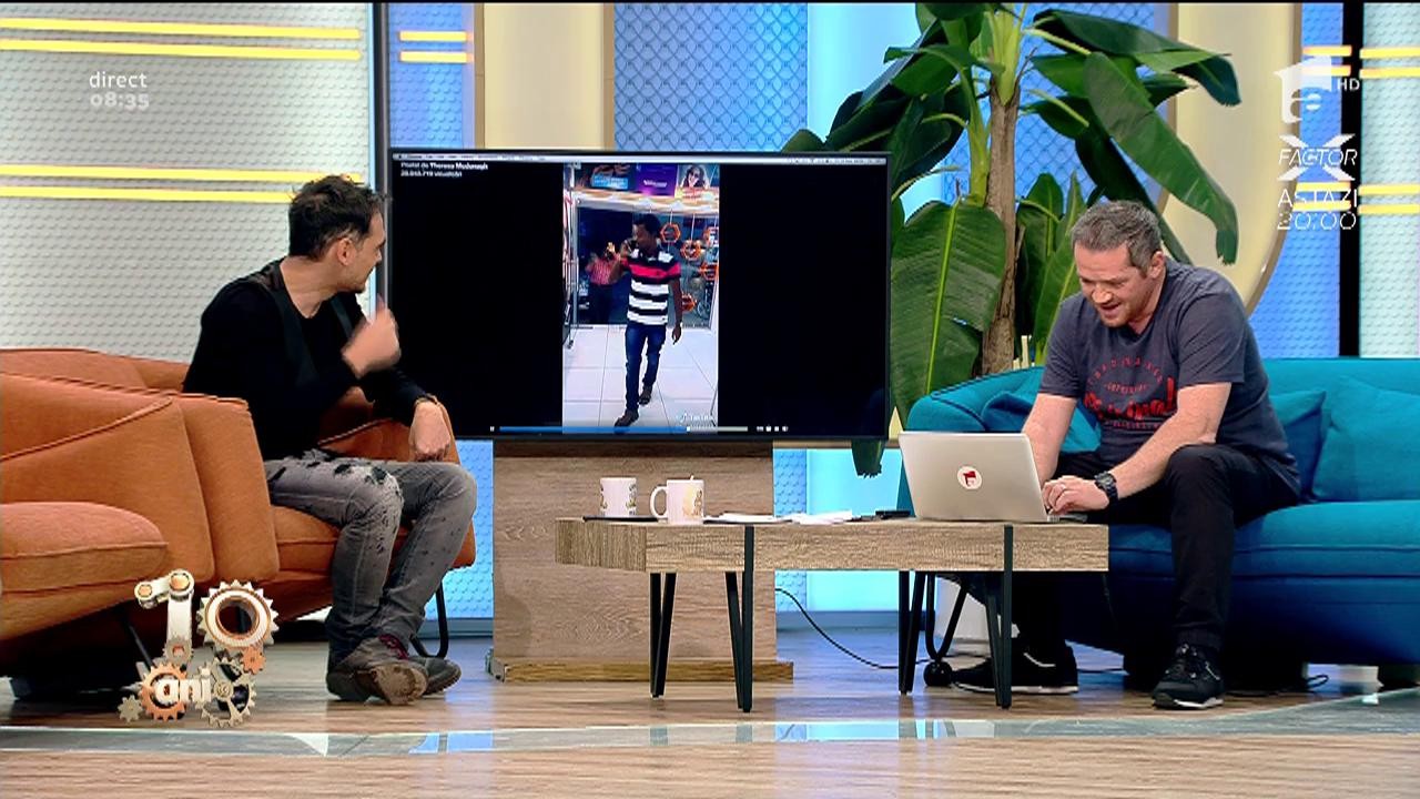 Smiley News. Umorul la serviciu. Nu se aștepta ca &icirc;n fața lui să nu fie un geam