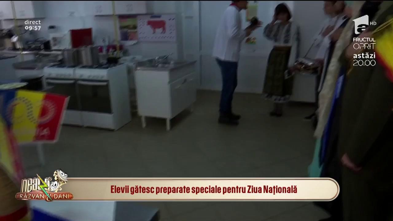 Elevii gătesc preparate speciale pentru Ziua Națională: "Pregătim cinci mii de porții de fasole cu ciolan"