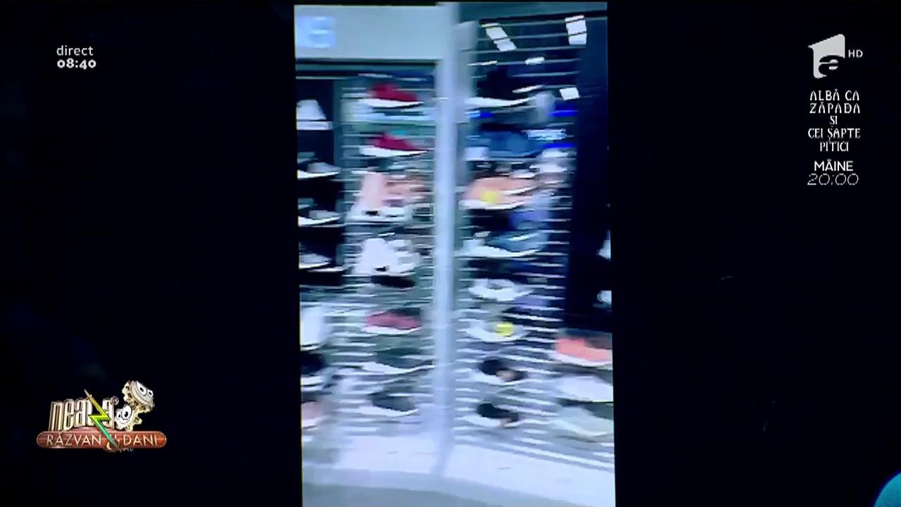 Smiley News. Cum să bagi frica &icirc;n comercianții din Asia