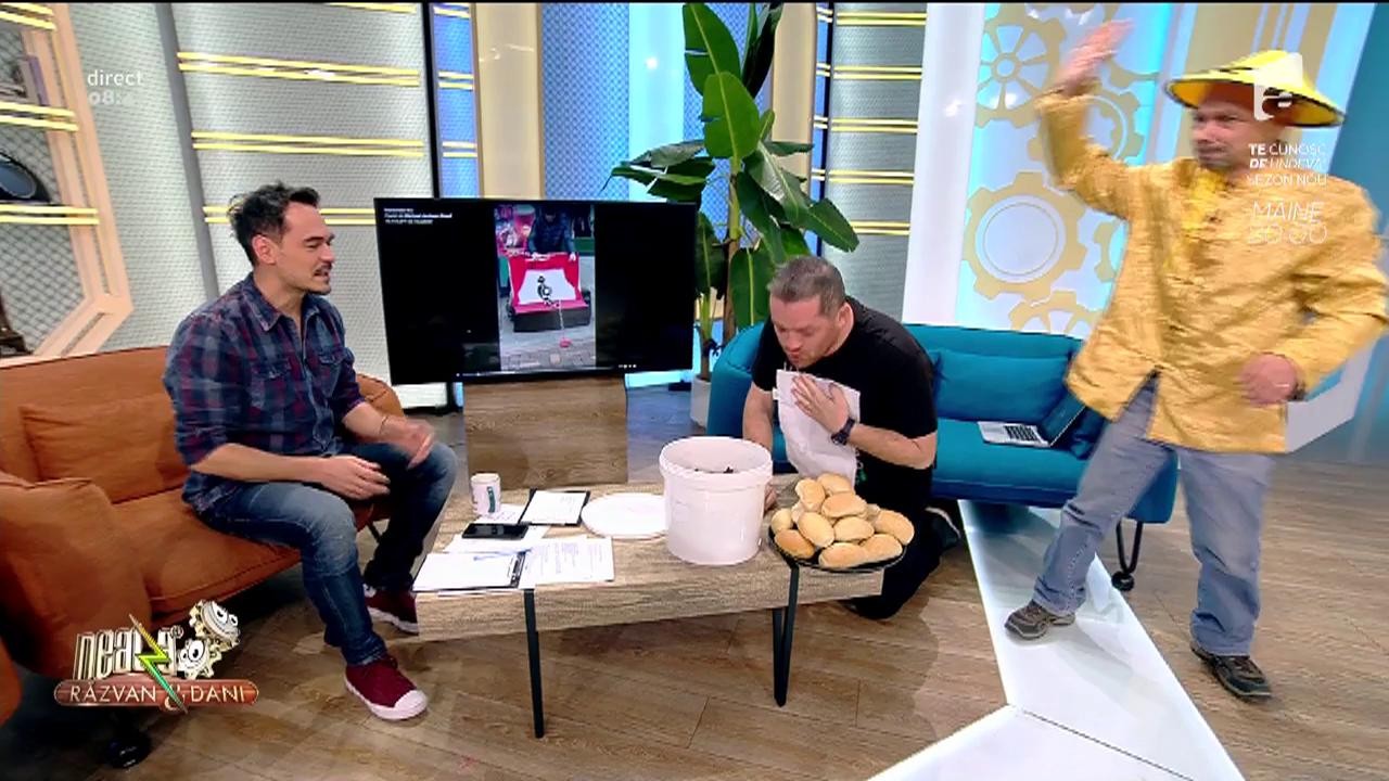 Cu ocazia Centenarului, matinalii au primit 100 de mici cadou. Catalin Oprișan nu a rezistat tentației